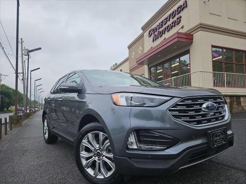 2023 Ford Edge Titanium
