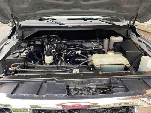 2017 Nissan NV Passenger NV3500 HD SL V8