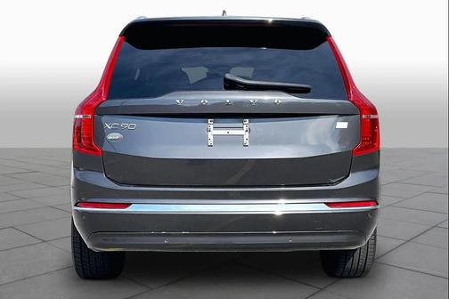 Platinum Grey Metallic 2024 Volvo XC90 Recharge Plug-In Hybrid T8 Plus 6-Seater