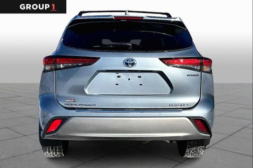 2022 Toyota Highlander Hybrid Platinum