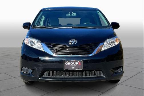 2017 Toyota Sienna LE