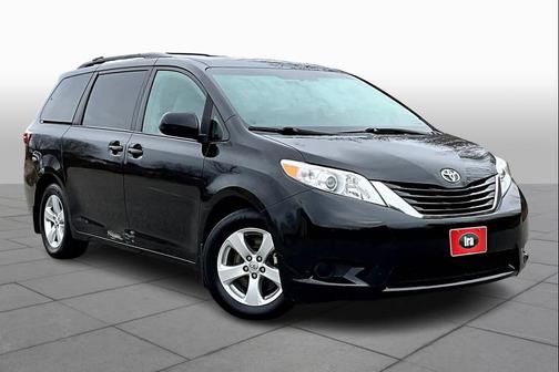 2017 Toyota Sienna LE