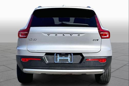 Gray 2025 Volvo XC40 B5 Core Bright Theme