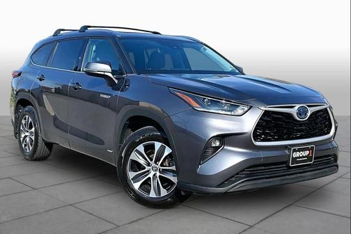 Magnetic Gray Metallic 2021 Toyota Highlander Hybrid XLE