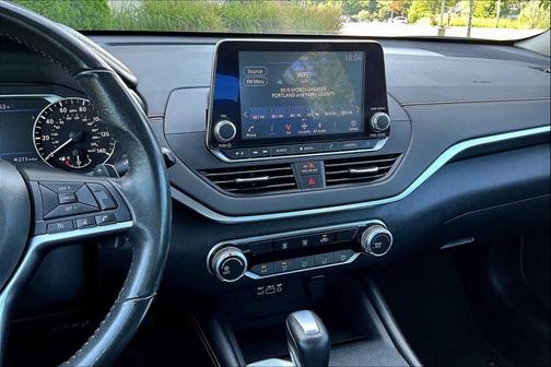 2022 Nissan Altima SR FWD