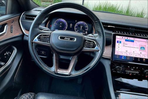 2023 Jeep Grand Cherokee Summit