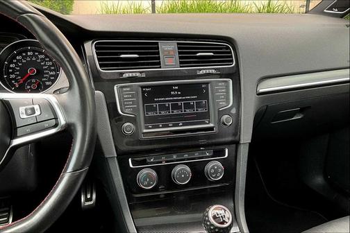 2017 Volkswagen Golf GTI 2.0T S 4-Door