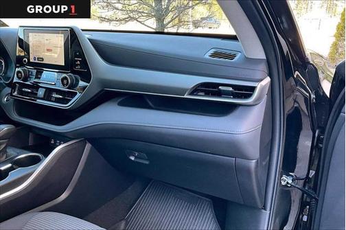 2024 Toyota Highlander Hybrid LE