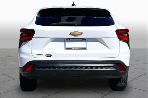 Summit White 2025 Chevrolet Trax LS
