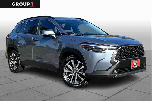 2022 Toyota Corolla Cross XLE