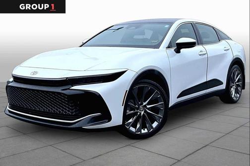 Oxygen White 2024 Toyota Crown Limited