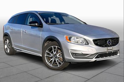2017 Volvo V60 Cross Country T5
