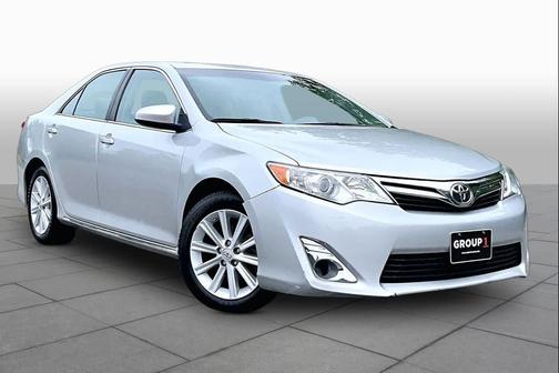 Classic Silver Metallic 2013 Toyota Camry XLE