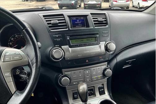 2010 Toyota Highlander SE