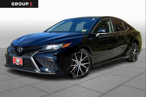 Midnight Black Metallic 2023 Toyota Camry SE