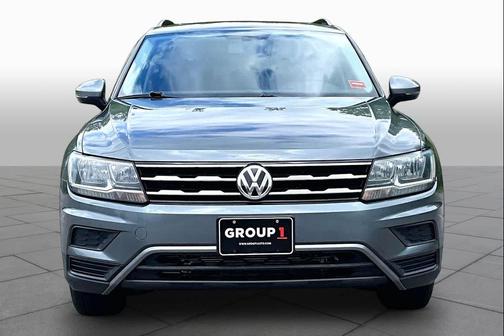 Platinum Gray Metallic 2020 Volkswagen Tiguan 2.0T SE 4MOTION