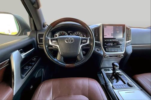 Magnetic Gray Metallic 2016 Toyota Land Cruiser Base