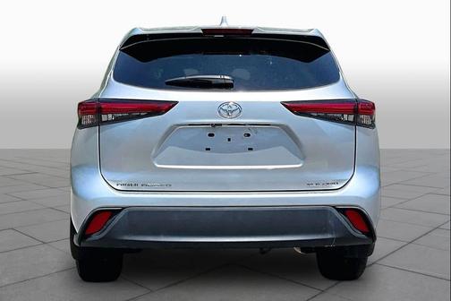 Celestial Silver Metallic 2023 Toyota Highlander XLE