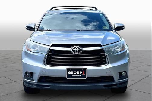 Silver Sky Metallic 2015 Toyota Highlander XLE