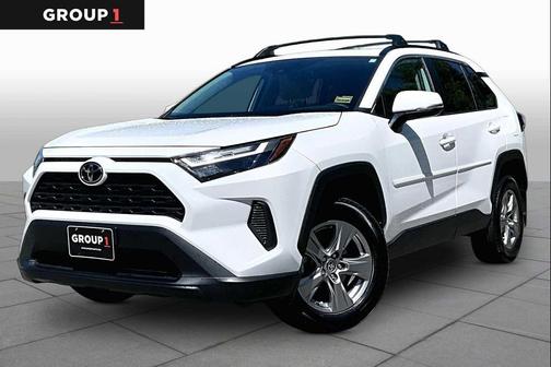 Ice Cap 2024 Toyota RAV4 XLE
