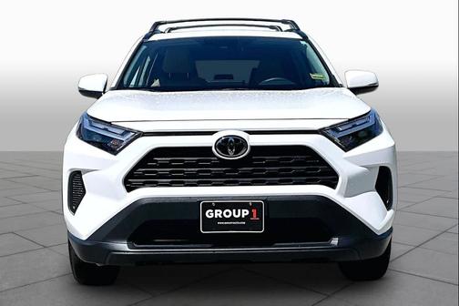 Ice Cap 2024 Toyota RAV4 XLE