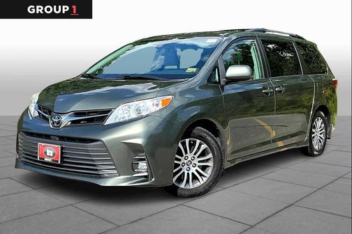 2019 Toyota Sienna XLE
