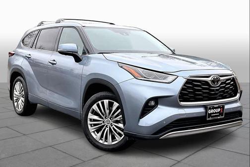 Moon Dust 2024 Toyota Highlander Platinum