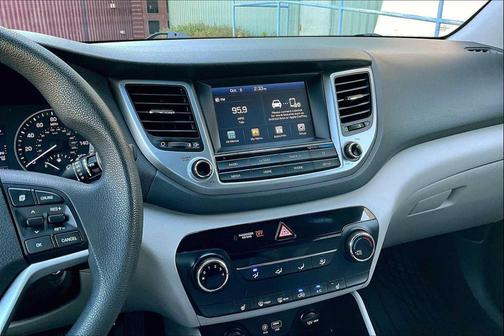2018 Hyundai TUCSON SEL