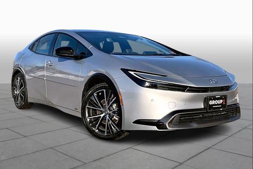 2025 Toyota Prius XLE
