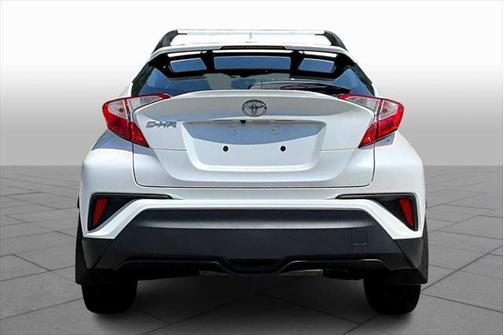 2022 Toyota C-HR XLE