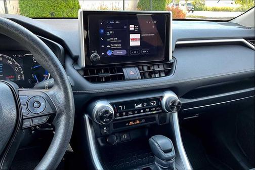 2024 Toyota RAV4 Hybrid LE