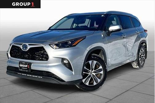 2022 Toyota Highlander Hybrid XLE