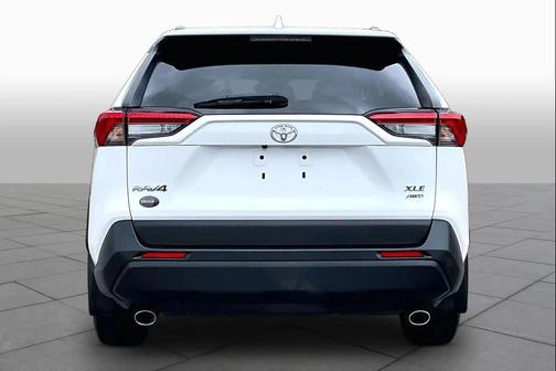 Super White 2021 Toyota RAV4 XLE