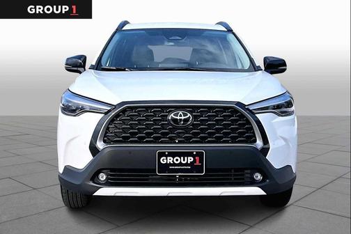 2025 Toyota Corolla Cross XLE