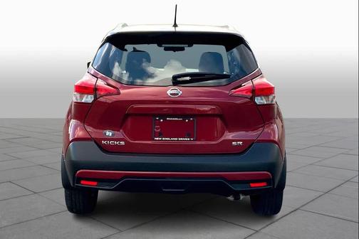 2019 Nissan Kicks SR