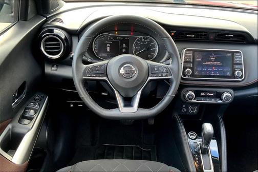 2019 Nissan Kicks SR