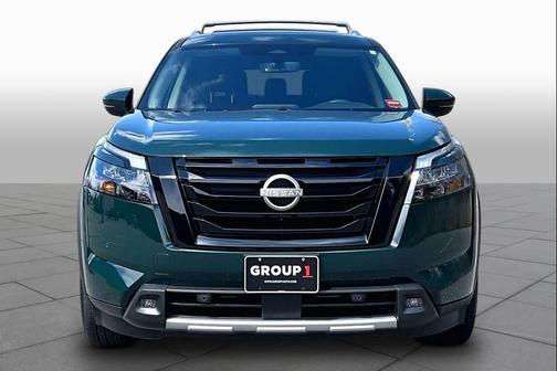 Obsidian Green Pearl 2025 Nissan Pathfinder SL 4WD