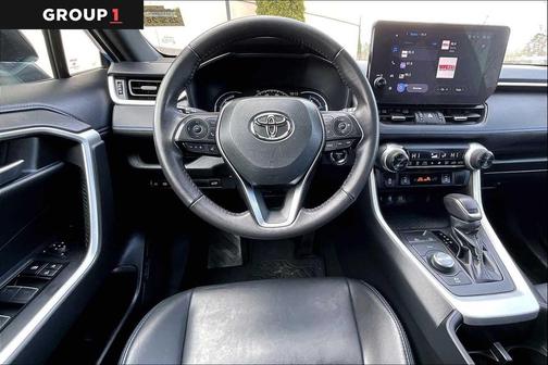 2023 Toyota RAV4 Hybrid SE