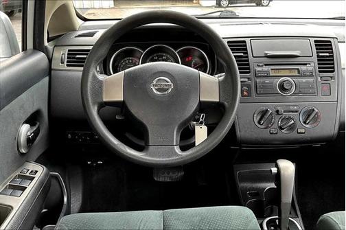 2012 Nissan Versa 1.8 S