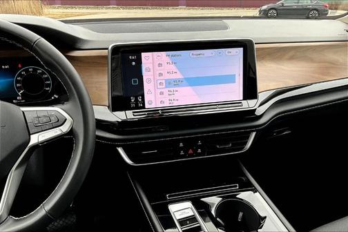 2024 Volkswagen Atlas 2.0T SE