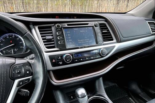 Predawn Gray Mica 2017 Toyota Highlander Hybrid XLE
