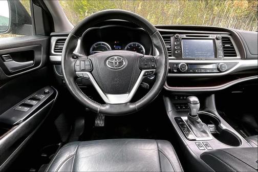 Predawn Gray Mica 2017 Toyota Highlander Hybrid XLE