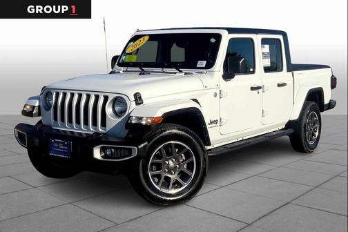 2023 Jeep Gladiator Overland