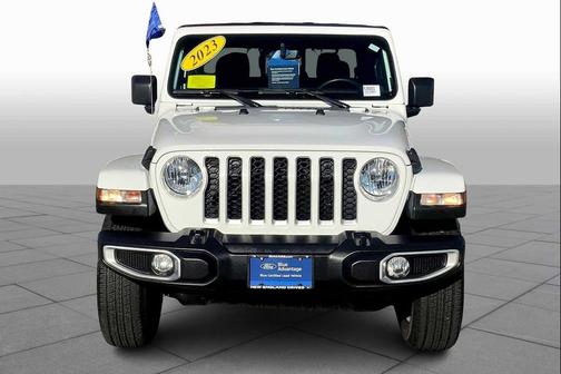 2023 Jeep Gladiator Overland