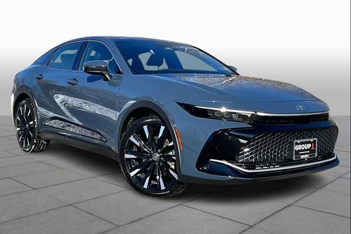 2025 Toyota Crown Platinum