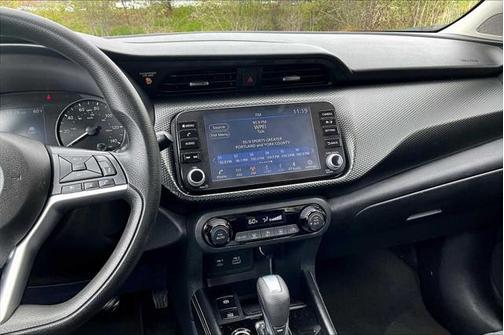 2022 Nissan Kicks SV