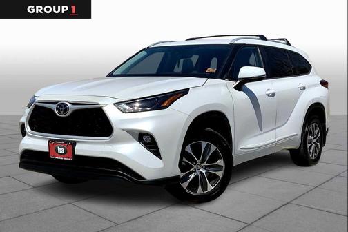 Wind Chill Pearl 2023 Toyota Highlander XLE