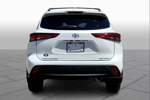 Wind Chill Pearl 2023 Toyota Highlander XLE