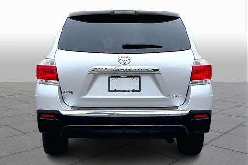 2013 Toyota Highlander SE