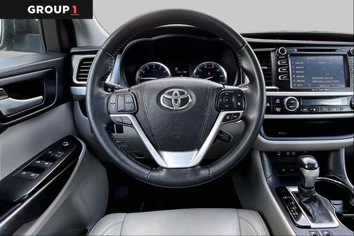 Shoreline Blue Pearl 2018 Toyota Highlander XLE